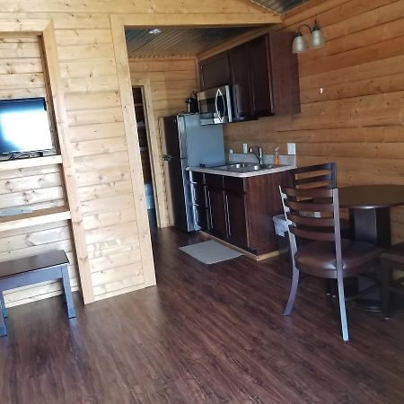 Paradise Rv & Cabins Resort Vinton Dış mekan fotoğraf